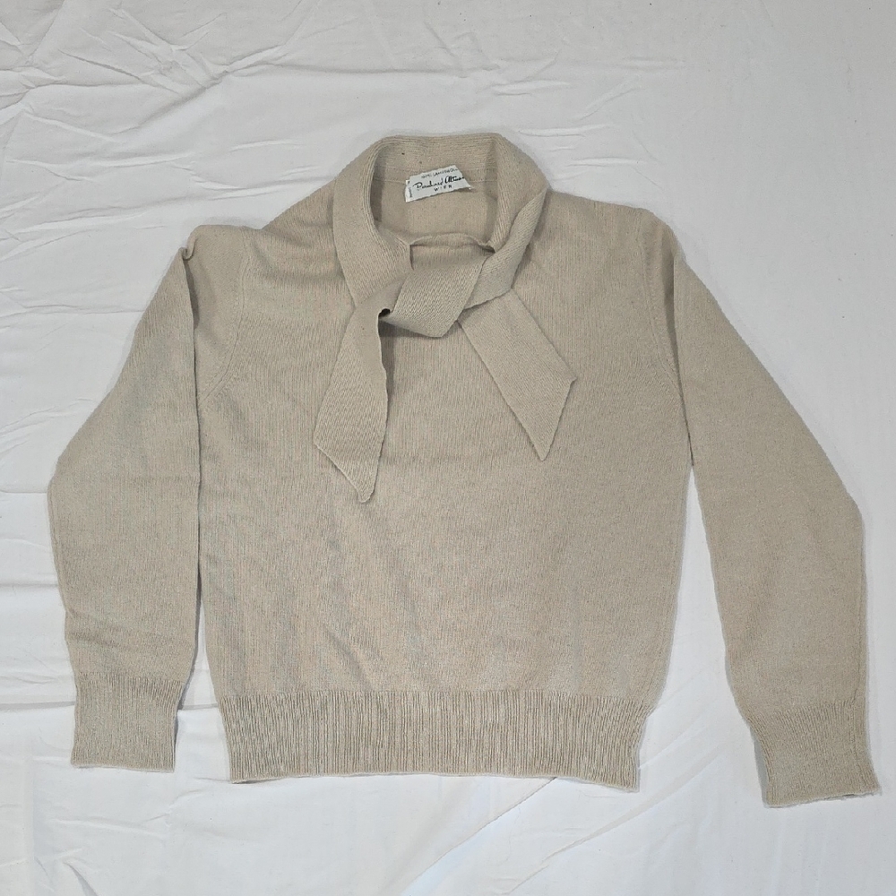 Vintage Beige Turtleneck Sweater with Scarf Accent